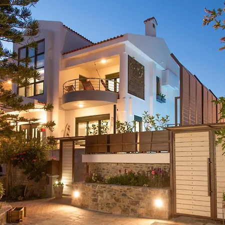 Paradisos Luxury Next To Villa Koutsouras