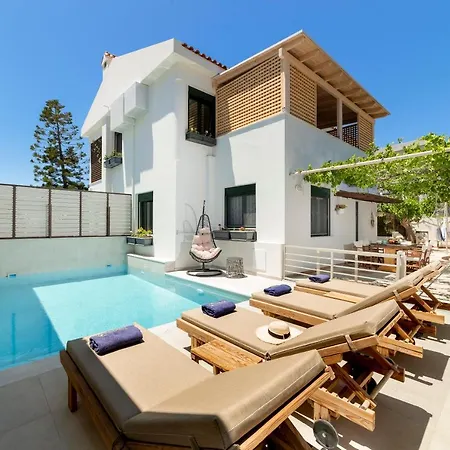 Vila Paradisos Luxury Next To Koutsourás